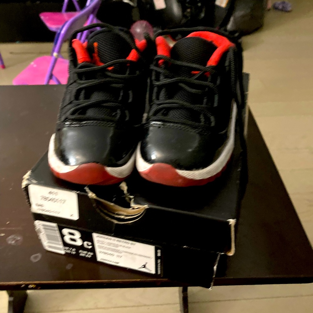 Air Jordan low toddler sz 8